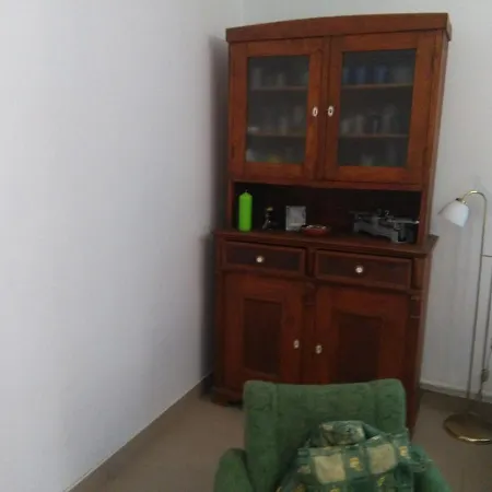 Balatoni Nyaraló Kerttel és Udvarral *