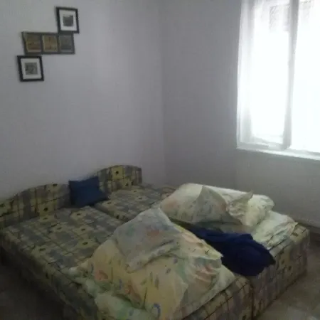 Nyaraló Balatoni Nyaraló Kerttel és Udvarral