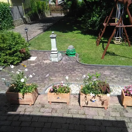 Nyaraló Balatoni Nyaraló Kerttel és Udvarral Siófok
