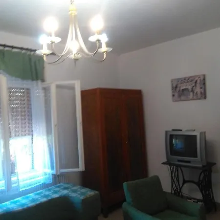 Nyaraló Balatoni Nyaraló Kerttel és Udvarral Siófok